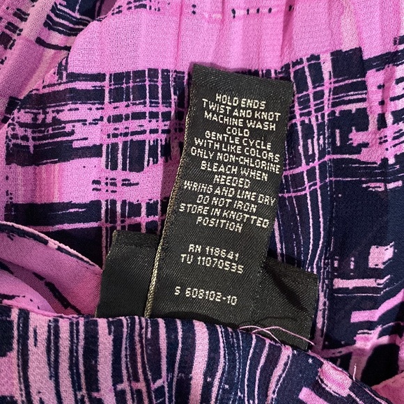 Lane Bryant 26/28 Pink/Blue Overlay Blouse - Picture 5 of 7